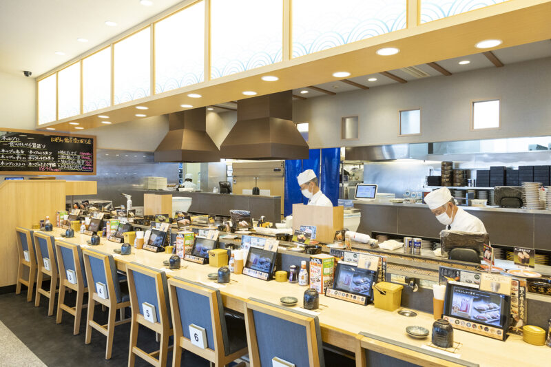 参照元：PR TIMES / 株式会社アトム 本格寿司「にぎりの徳兵衛」が7月18日(金)イオンモール東浦1階にオープン！家族で楽しめる解体ショー、東浦店限定メニューの姫丼®を販売